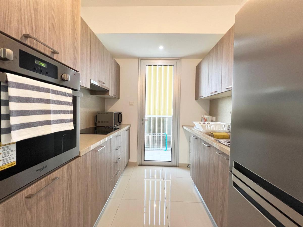 Albert'S Apartment St. Lazarus 401 لارنكا المظهر الخارجي الصورة